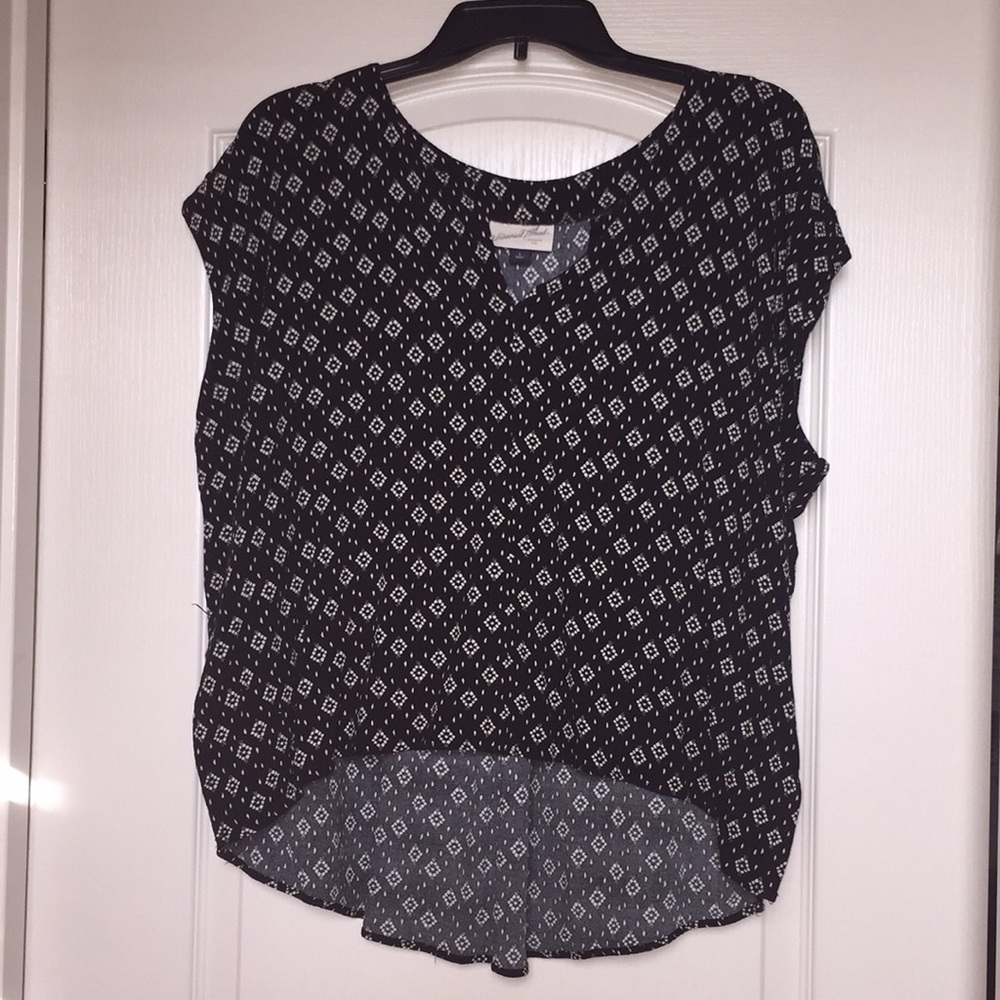 Black & White Universal Thread Crop Tunic